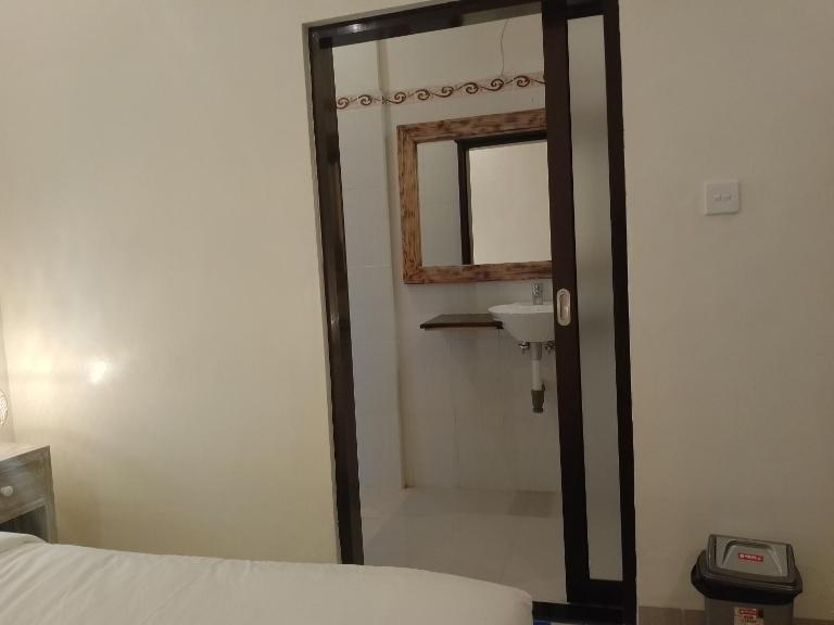 Yanti Guest House - B&B Canggu