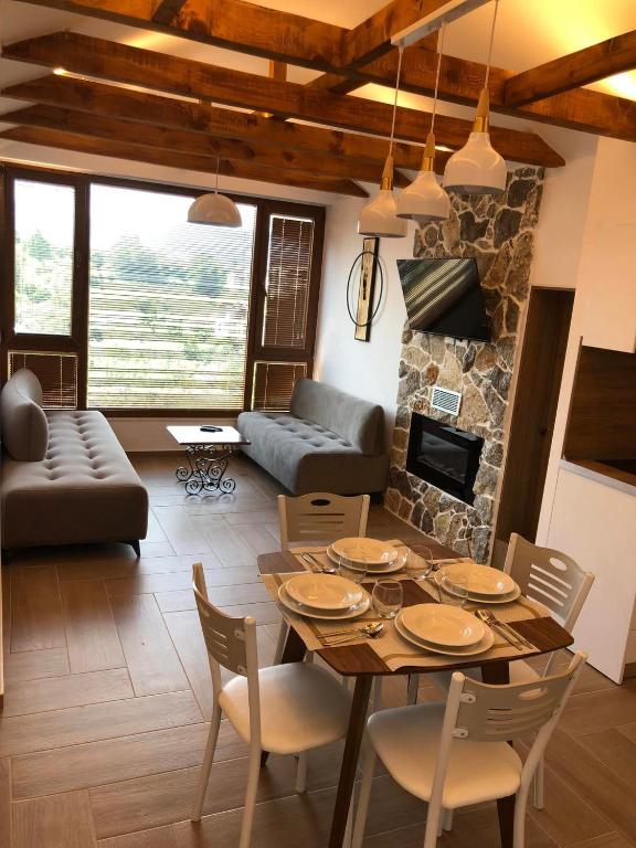 Vila Emante - Ferienwohnung Tushemisht