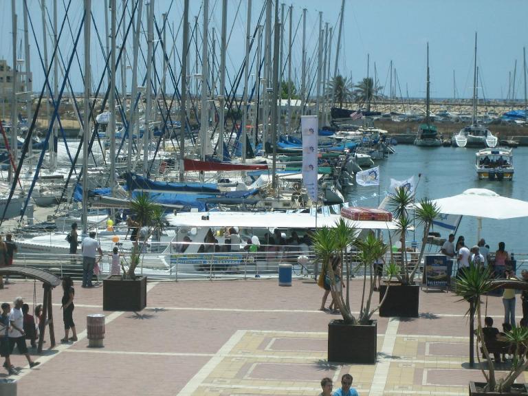 Nomi Suites Marina Herzelia - Bed and Breakfast Herzliya