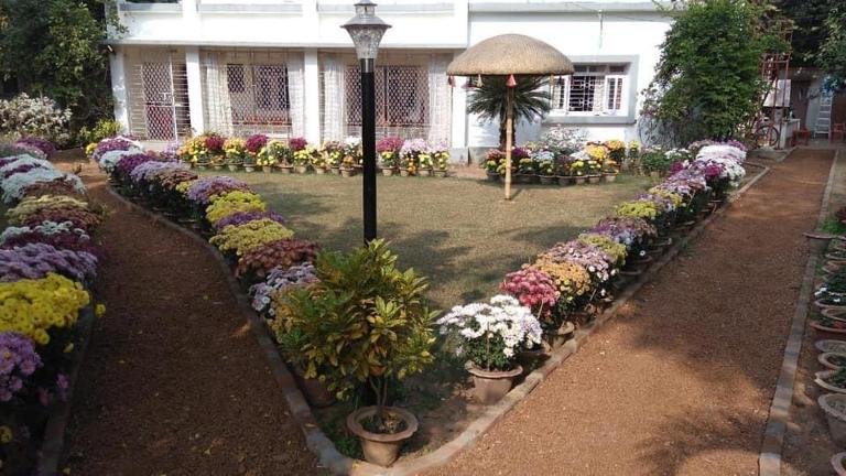Nibhriti Guest House - B&B Bolpur