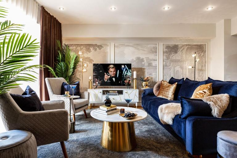 Qult - Monarch - Ferienwohnung Bukarest