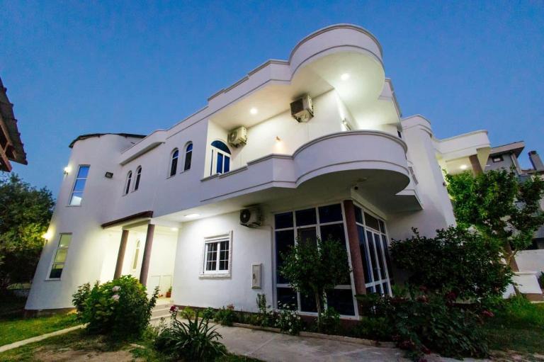 Flori Apartments - B&B Ulcinj