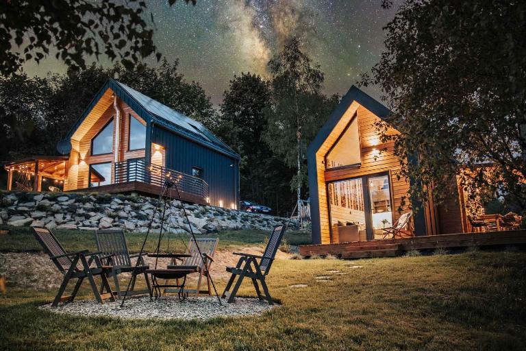 Czill-Lokum- klimatyczna chata w Beskidach z balią i sauną - B&B Maków Podhalański