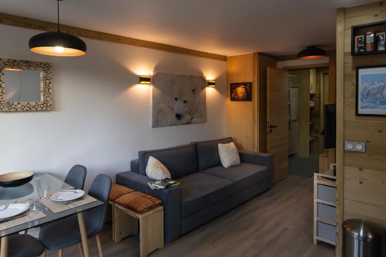 Courchevel 1550 - SUPERBE appartement SKIS AUX PIEDS ! - Bed and Breakfast Courchevel 1550