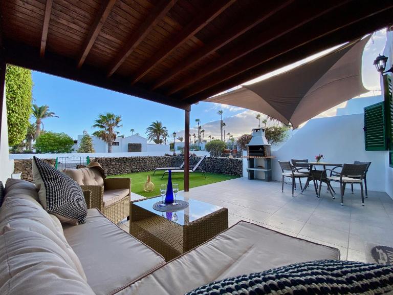 TERRACITAS 3 HIRU , Coqueto bungalow con AC , terraza y piscina comunitaria - Ferienwohnung Playa Blanca