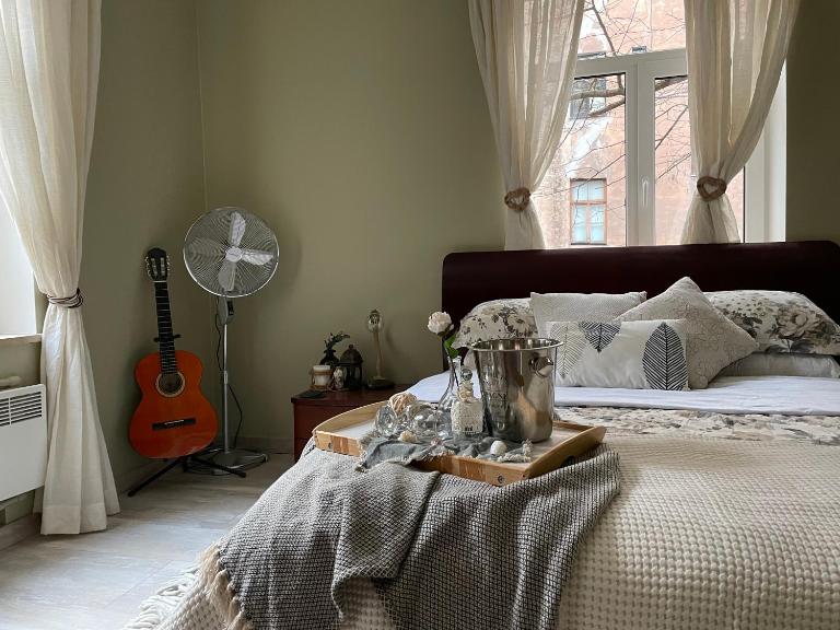 Exquisite & Steps to center 1Br Apt with Free Parking - Chambres d'hôtes Riga