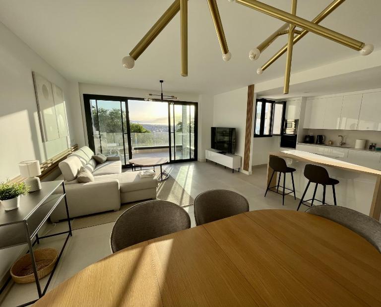 Estepona Luxury Apartment - B&B Estepona