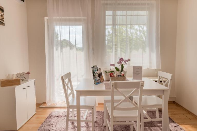 Lianne Apartman - Bed and Breakfast Miskolctapolca