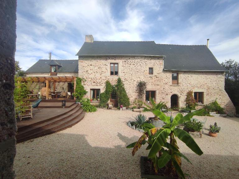 La Ville Es Riez Maison d'hôtes - Chambres d'hôtes Corseul