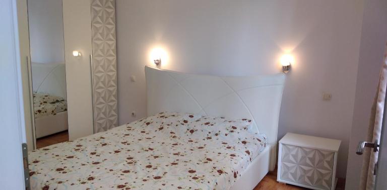 Lovely condo next to salt room, bus station - Ferienwohnung Skopje