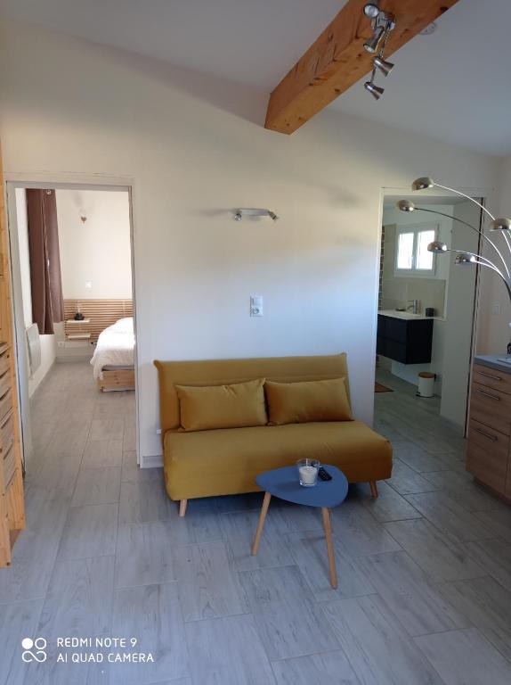 Agréable appartement au calme - Bed and Breakfast Villeneuve