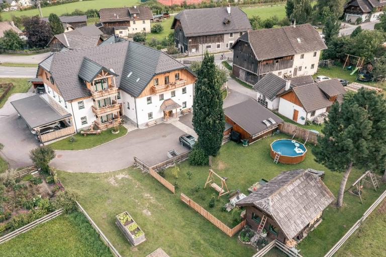 Landhaus Holzer - Ferienwohnung St. Margarethen im Lungau
