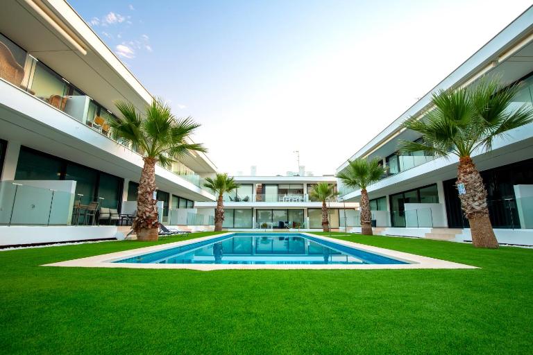 Luxe nieuwbouw penthouse op 600 m van het strand! - B&B Los Nietos
