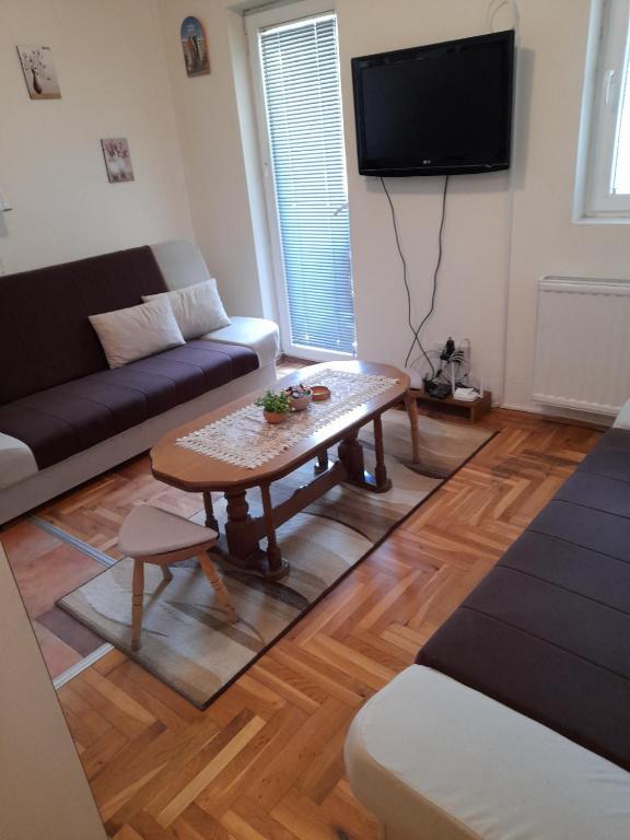 N&N - B&B Brzeće