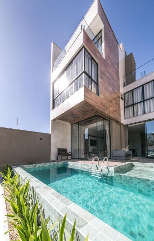 Casa Requinte, 4 suítes, piscina I - Ferienwohnung Balneário Camboriú