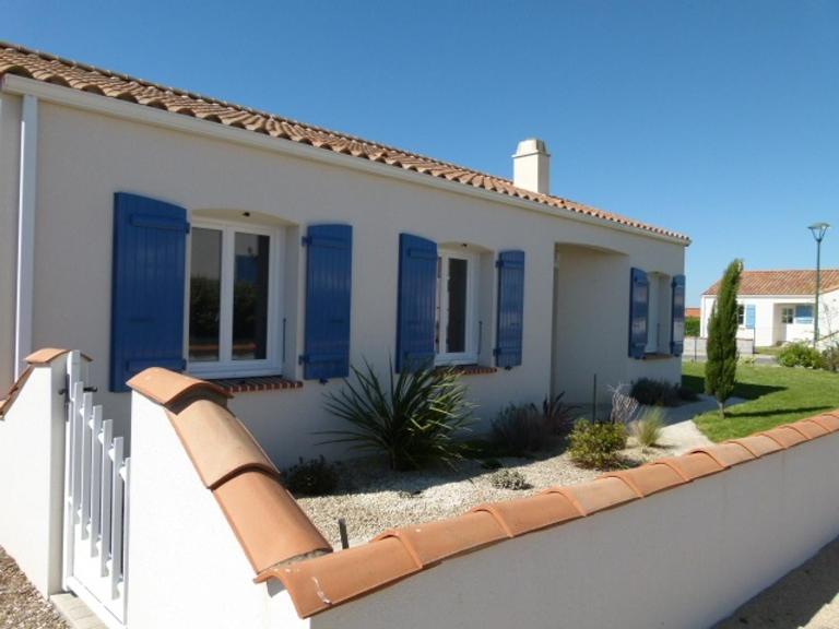 Maison Familiale à Longeville-sur-Mer, Proche Plage et Commerces, Terrasse et Jardin Clôturé - FR-1-336-78 - Ferienwohnung Longeville-sur-Mer