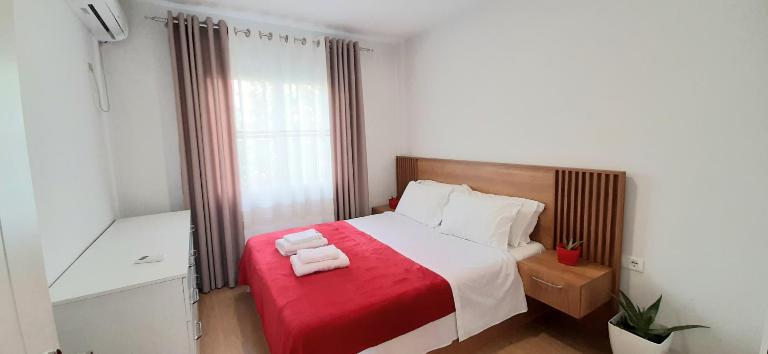 Comfy apartment- Sunny balcony - B&B Tirana