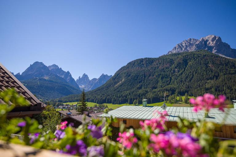 Appartamenti Sonnenuhr - B&B Sexten