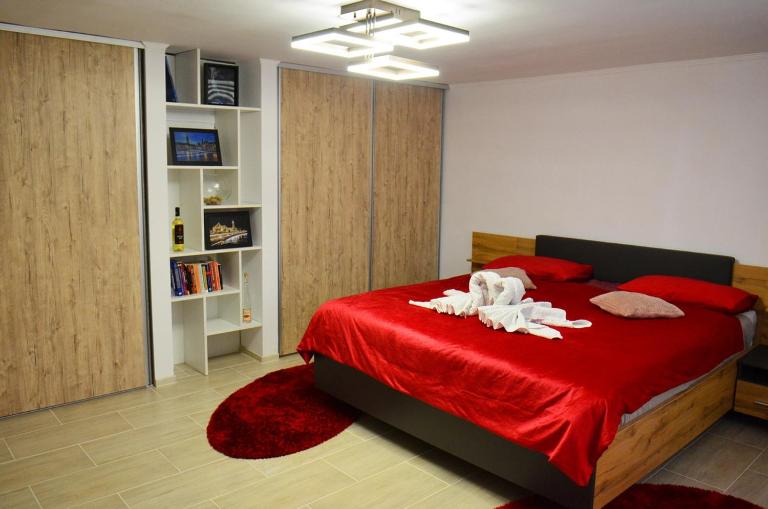 Lovely 2 bedroom apartment in the City Centre of Oradea - Ferienwohnung Großwardein