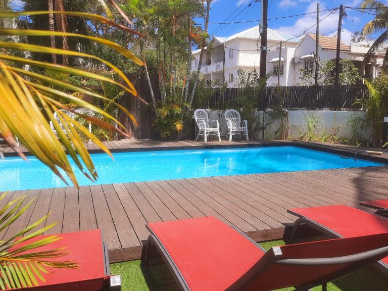 Modern apartment - Excellent location 50m from the beach, restaurants, bars, shops - Bed and Breakfast Flic en Flac