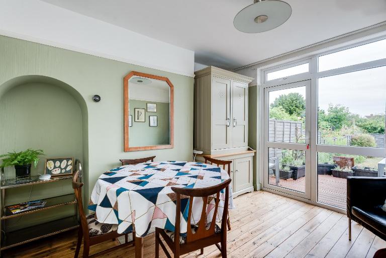Cheerfull 3-Bedroom Home with parking & garden - Chambres d'hôtes Oxford
