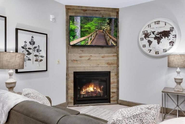 Barnwood Suite - Main Street Lodge in Berlin - B&B Berlin