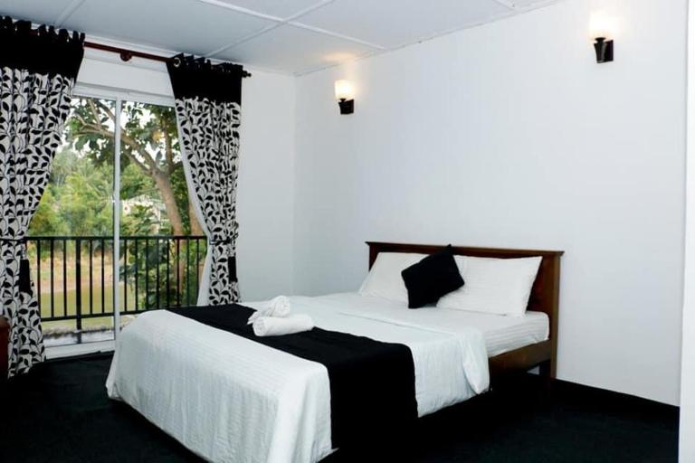 Sadhara River View Lodge - B&B Kandy