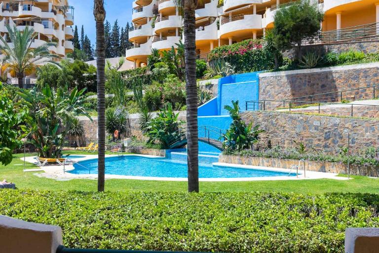 Great views, large terrace & walking distance - Ferienwohnung Marbella