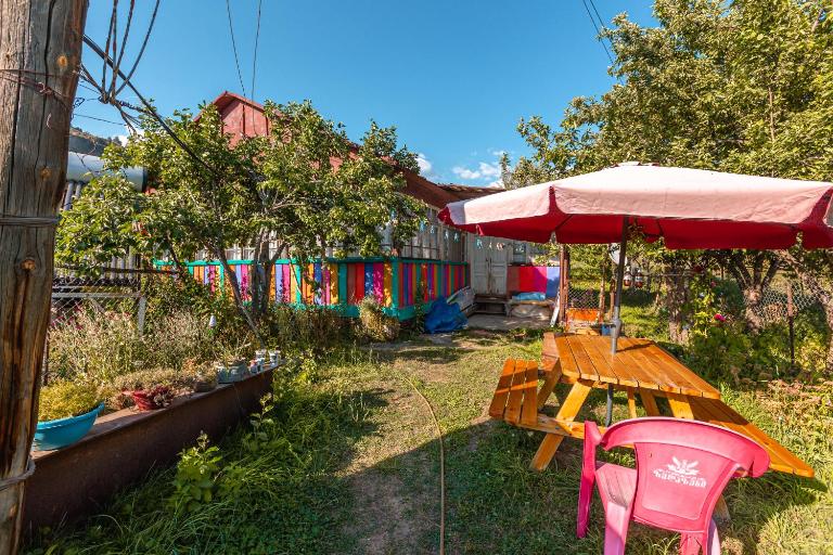 Guest House Nazo - Bed and Breakfast Dumast’uri