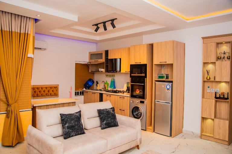 VINEWOOD SUITE+GYM, RHODABODE APT, NILE - Ferienwohnung Abuja