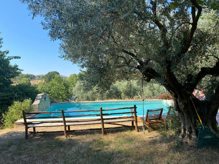 GITE COCOTTE - Bed and Breakfast Pierrerue