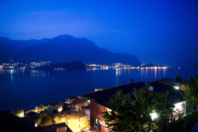 Casa Giulio Apartment in Lezzeno Lake Como - B&B Lezzeno