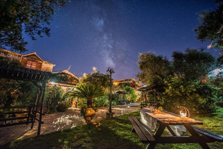 Ktima Kourou - Bed and Breakfast Tragákion