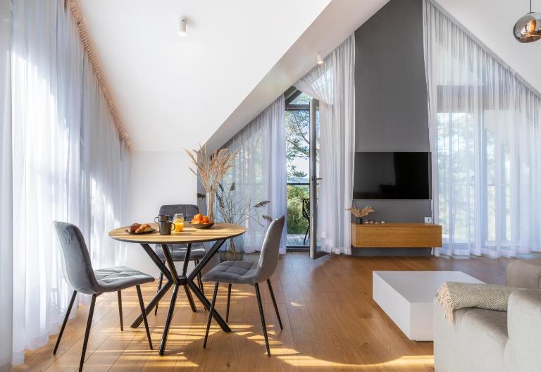 HolidayPlus Multiple Apartments, By Cohost - Bed and Breakfast Palanga