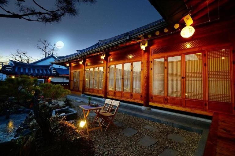 Full of Love Guesthouse - B&B Jeonju