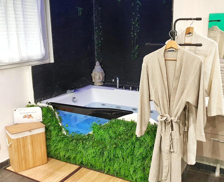 Suite Jacuzzi Privatif Plage Des Catalans - Ferienwohnung Marseille