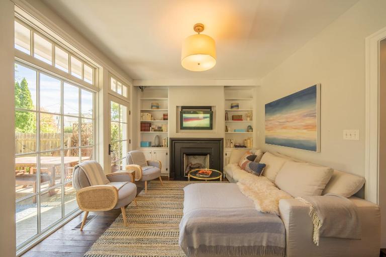 The Walton House - historic 3bd 2 5ba with parking - Bed and Breakfast Kennett Square