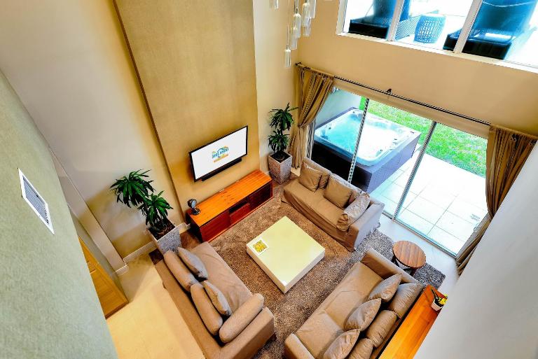 Beautiful Townhome Overlooking The Lake And The Pool - B&B Orlando