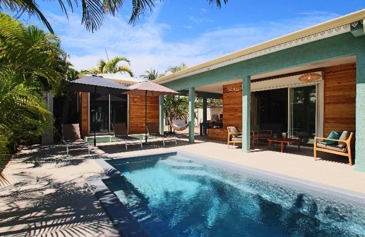 Kaz Vavang magnifique villa 4 ETOILES piscine chauffée - Ferienwohnung L'Étang-Salé les Bains