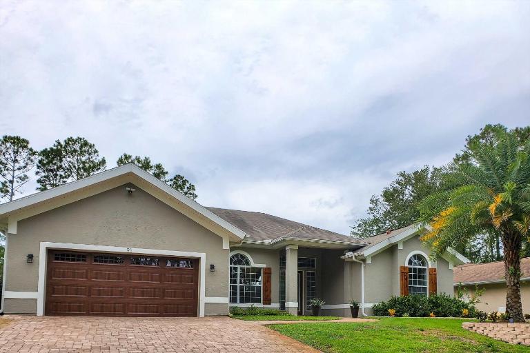 Upscale Palm Coast Home w/ Pool: 7 Mi to Beaches! - Bed and Breakfast Palm Coast