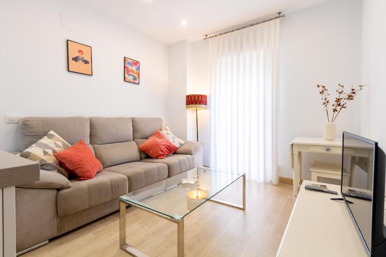Charming 2 Bedroom Apartment Triana Bridge By OCityzen - B&B Sevilla