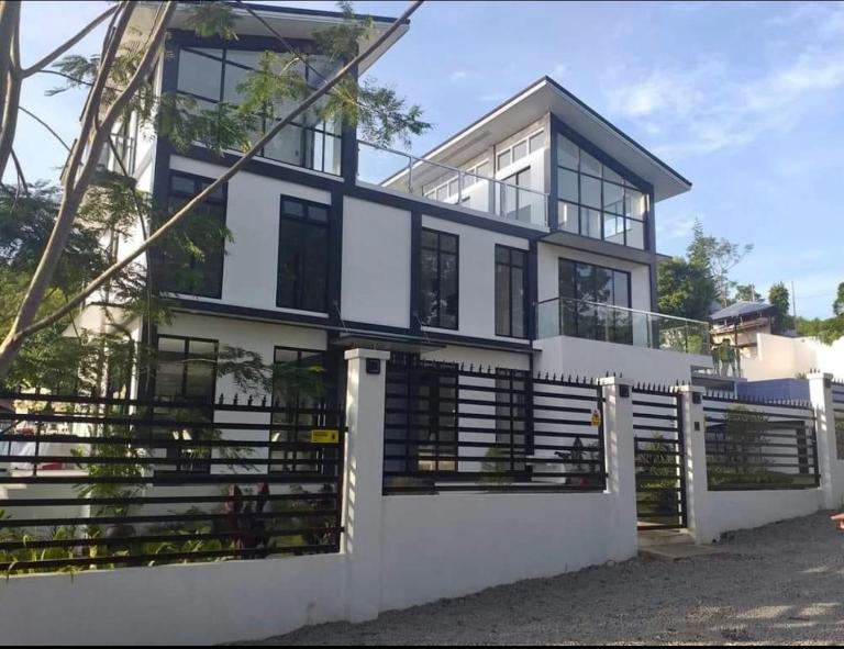 Check out this beautiful 5 bed villa with pool!! - B&B Baclayon