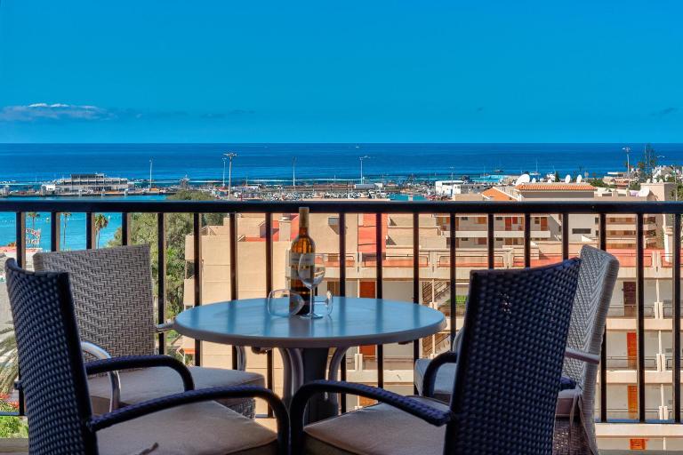Los Cristianos Achacay Bluesky Apartment - B&B Los Cristianos