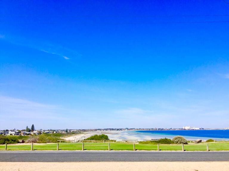 SALT @ North Beach WALLAROO (absolute beachfront) - B&B Wallaroo
