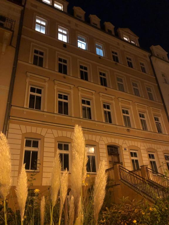 Byt s krásnou vyhlídkou na hotel Imperial - B&B Karlovy Vary