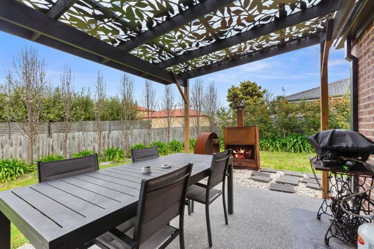 The Summer House ~ 2 blocks to Beach - B&B Apollo Bay