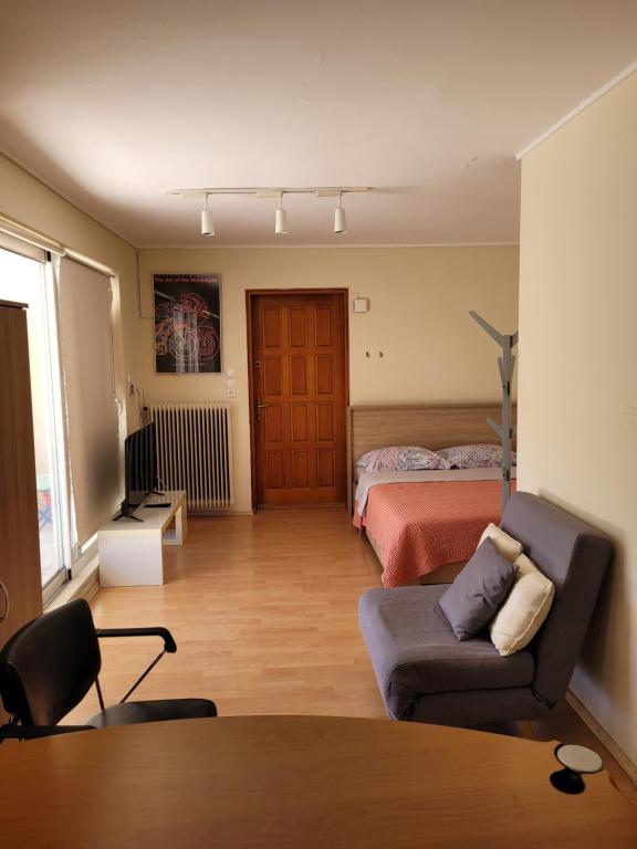 Agia Paraskevi quiet loft with view - B&B Atene