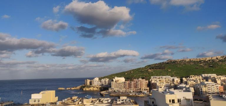 Minute walk to the sea - B&B Zebbug