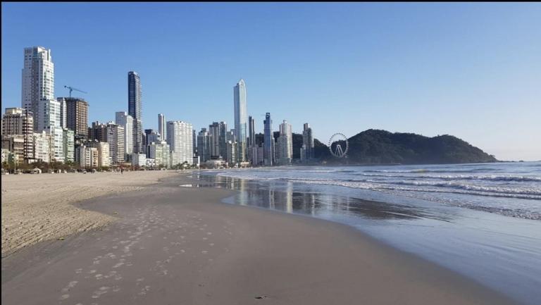 Apartamento TOP 2 quartos e 2 vagas garagem - B&B Camboriú