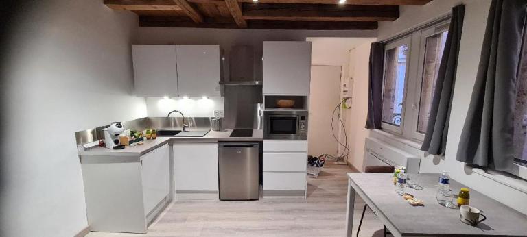 STUDIO CLIMATISATION Vieille Ville - Bed and Breakfast Lyon